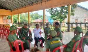 Kopda Pahoton Berikan Pembinaan dan Pengarahan kepada Linmas di Desa Simpang Tanjung